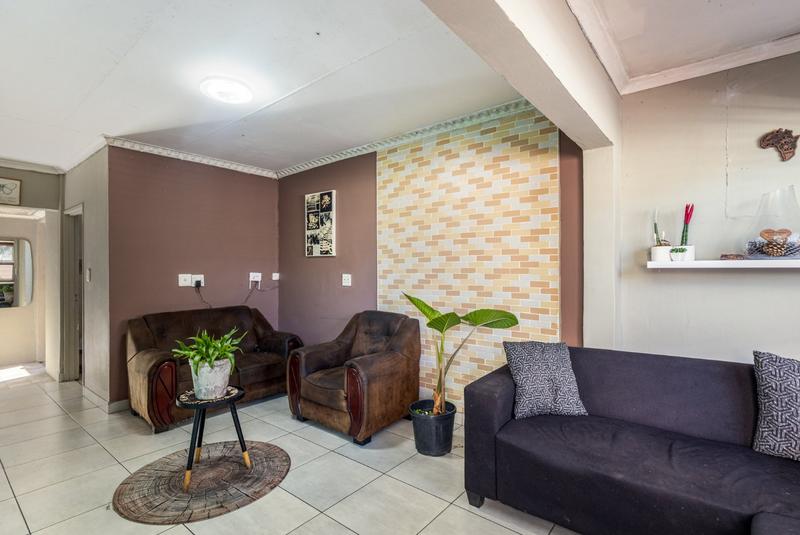 4 Bedroom Property for Sale in Pelican Park Western Cape